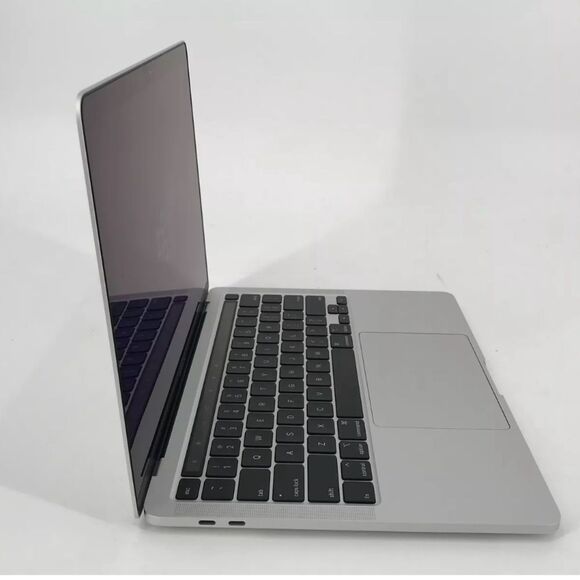 - MacBook Pro 13" 2020 512GB SSD - Silver - Picture 4 of 13